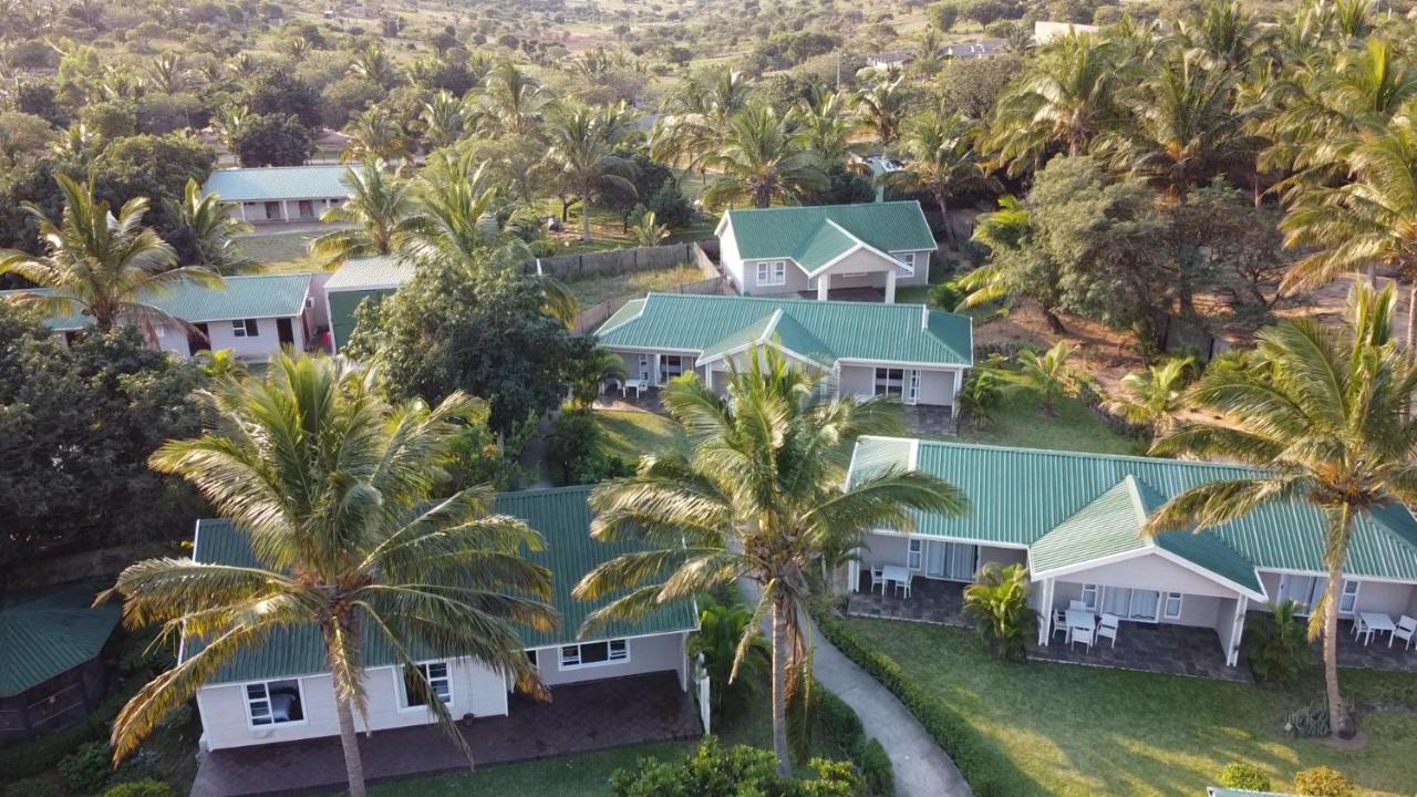 Praia Do Cossa Hotel Vila Praia Do Bilene Exterior photo